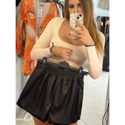 Pantalón Corto Cuero